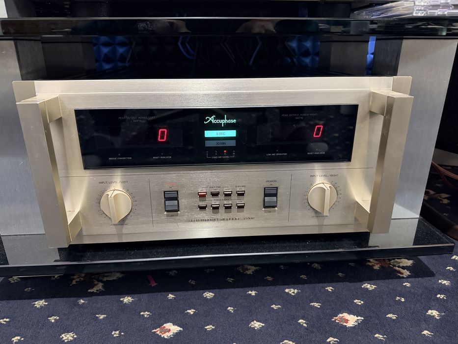 Putere si preamplif Accuphase