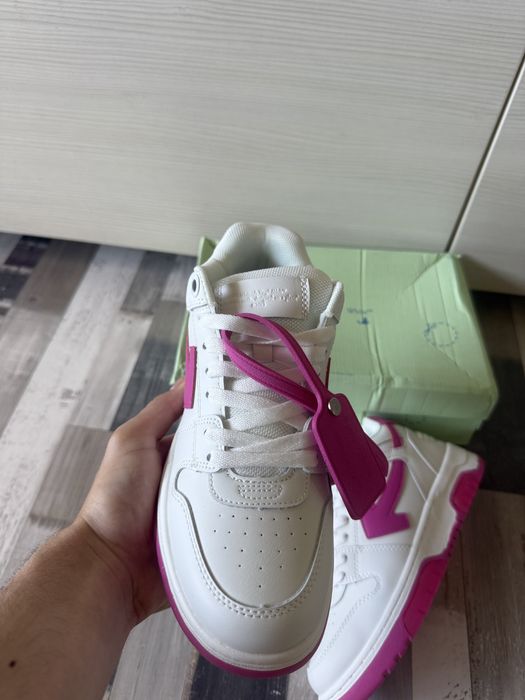 Off-White Out Of Office
