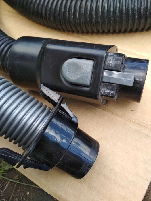 Шланги  трубки щетки  для  пылесоса!
