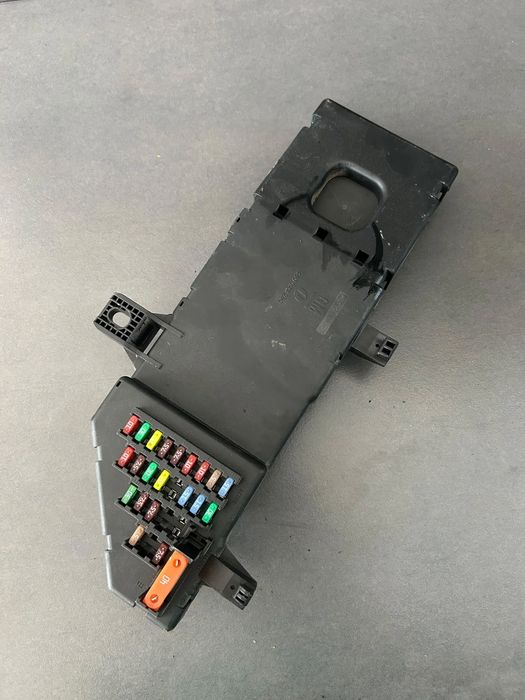 Panou sigurante si relee 12757999 / 460023260 Opel Vectra 2004