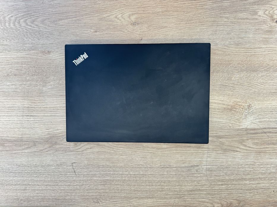 Lenovo t490 i7 16GB 1TB touchscreen