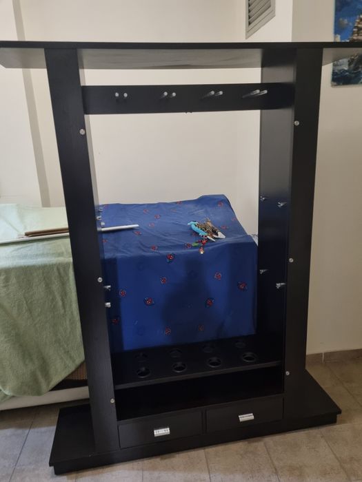 Сервант с полками