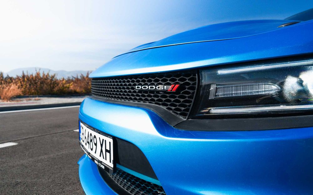 Dodge Charger под наем с шофьор