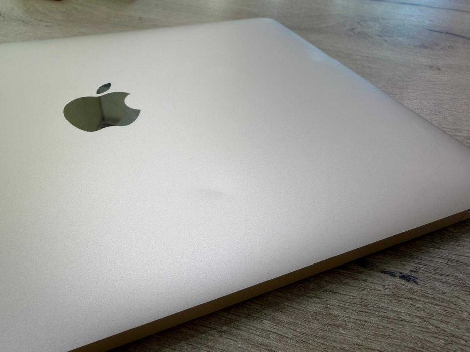 MacBook Retina 12” 2017 Rose Gold | 8GB RAM | 256GB SSD | macOS Ventura
