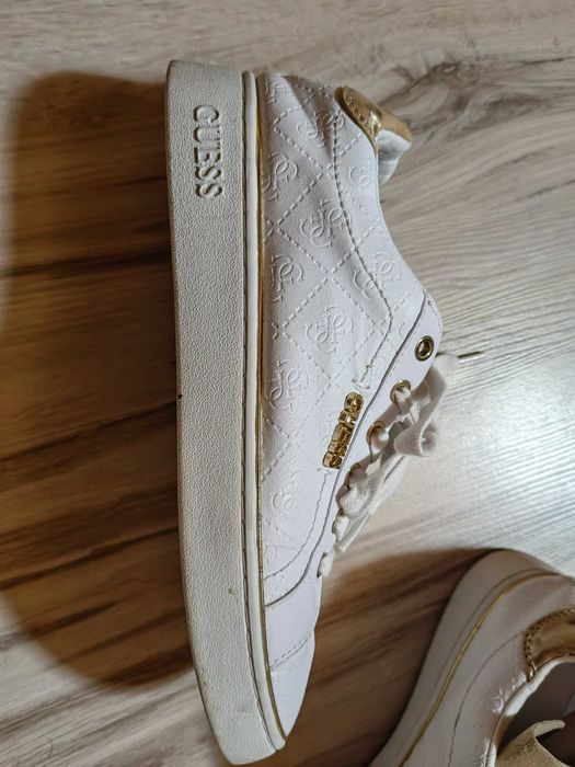 Спортни кецове Guess