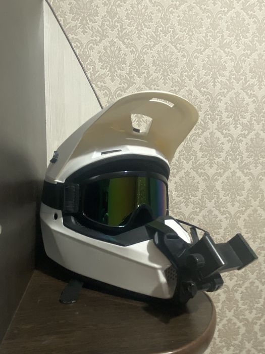 Продам шлем и панцирь для эндуро