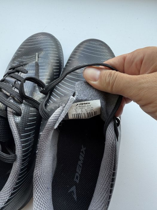 Бутсы на мальчика размер 35