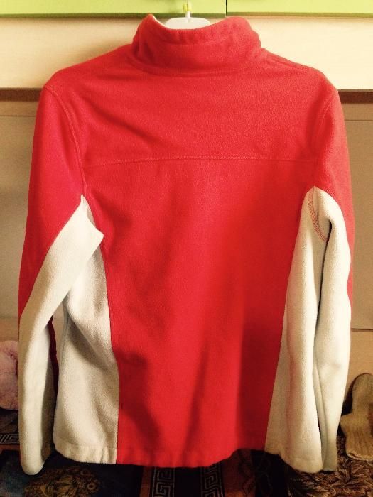 Няколко дамски туристически якета