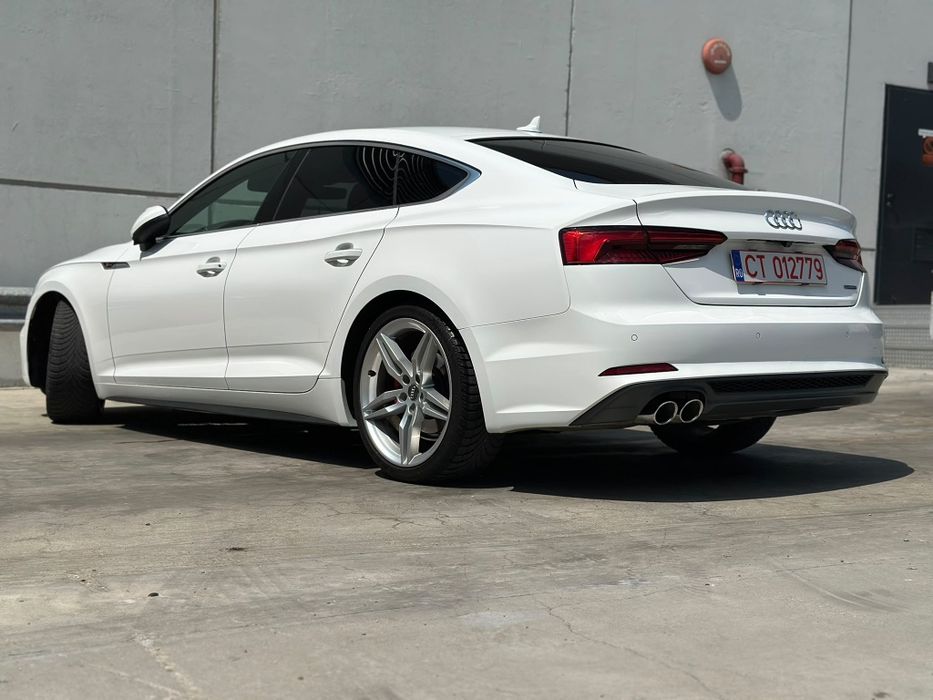 Audi A 5 sportback quattro\s line\ Distronic/ Full led \ carplay