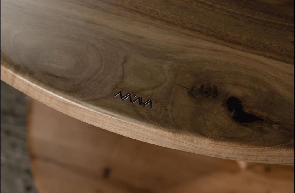 Masă rotundă lemn masiv, nuc și stejar