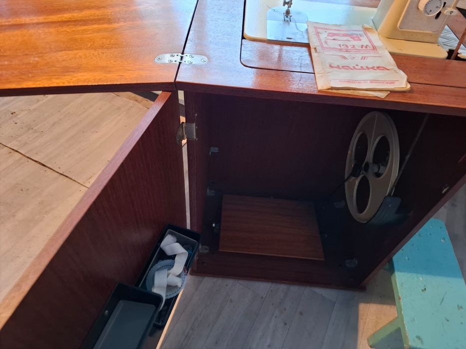 Продам швейную машину