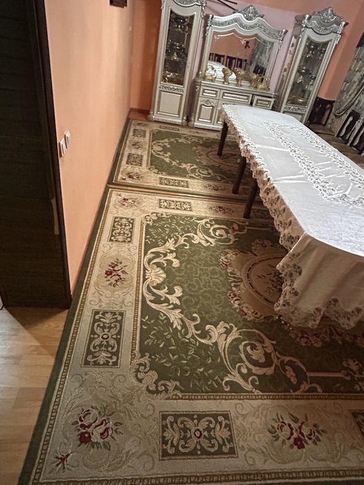 Продается 2 турецких щелковых ковра 400*400