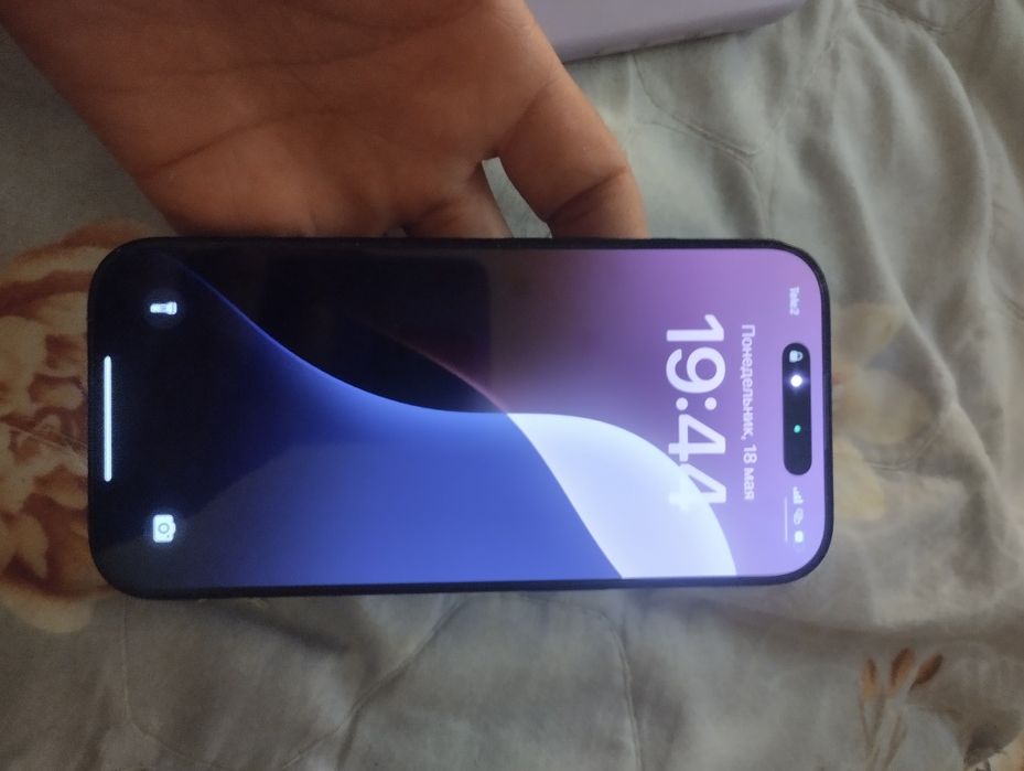 Продам Iphone 16 pro