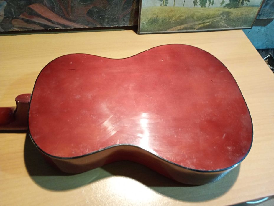 Немска акустична китара