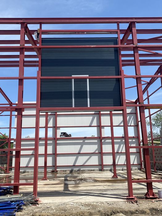 Секционные ворота