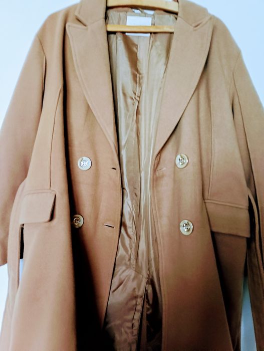 Манто цвят кафяв (капучино) 30 лв.