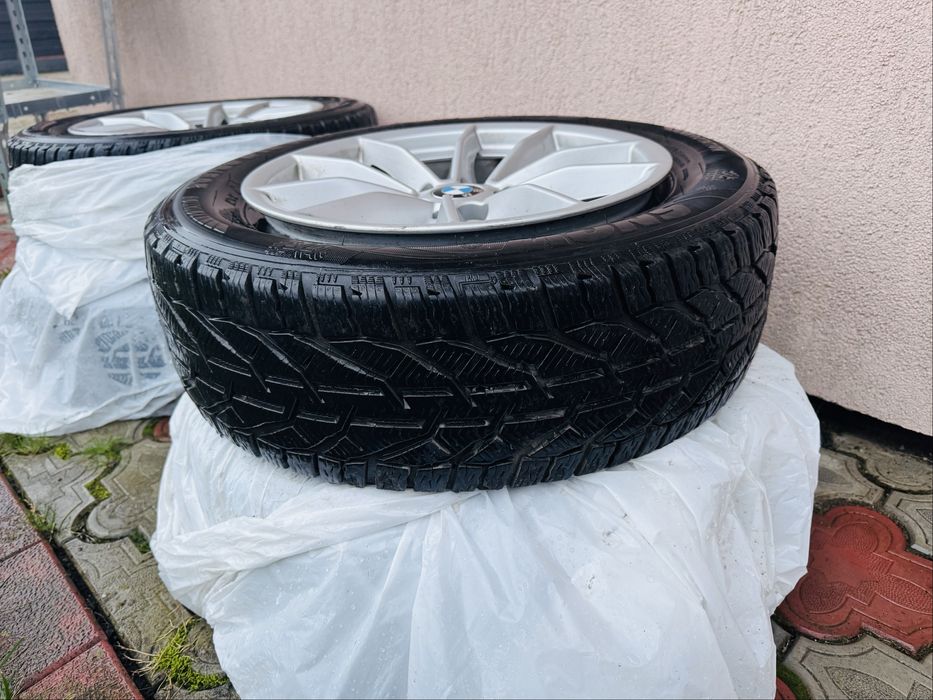 Set cauciucuri de iarnă + jante BMW  205/60 R16