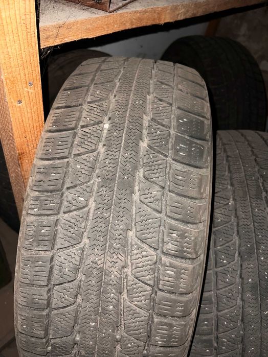 Шины 225 55 R17  Б/У Continental AG