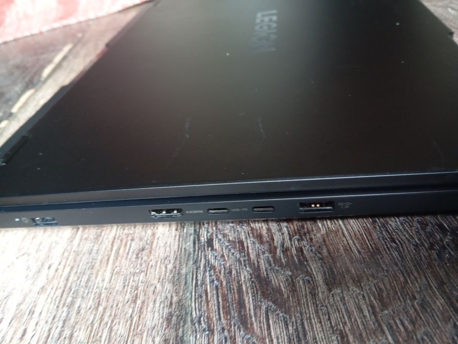 Laptop gaming LENOVO Legion Pro 5 16ADR10, AMD Ryzen 7 8745HX pana la 5.1GHz, 16" WQXGA, 32GB, SSD 1TB