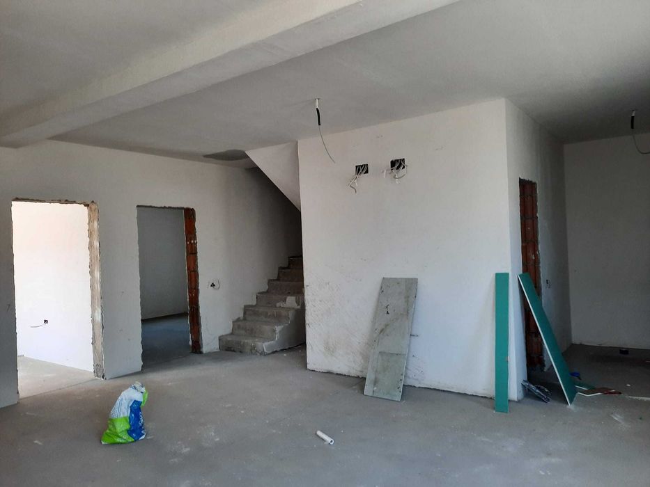 Pantelimon Ilfov,p+1+pod,5cam 3bai,teren334mpproprietate,acces f bun,comision 0%