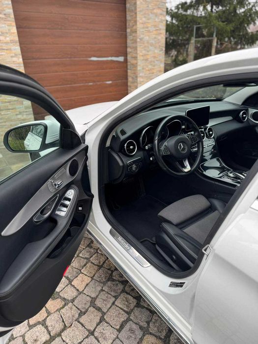 Mercedes W205 C300 БЕНЗИН  Airmatic 9G Tronic