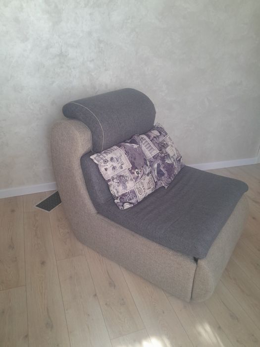 Продаю диван и кресло  б/у