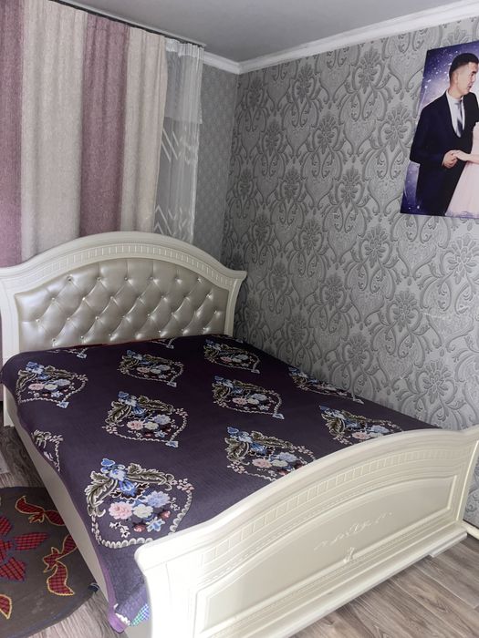 Продам спальный гарнитур