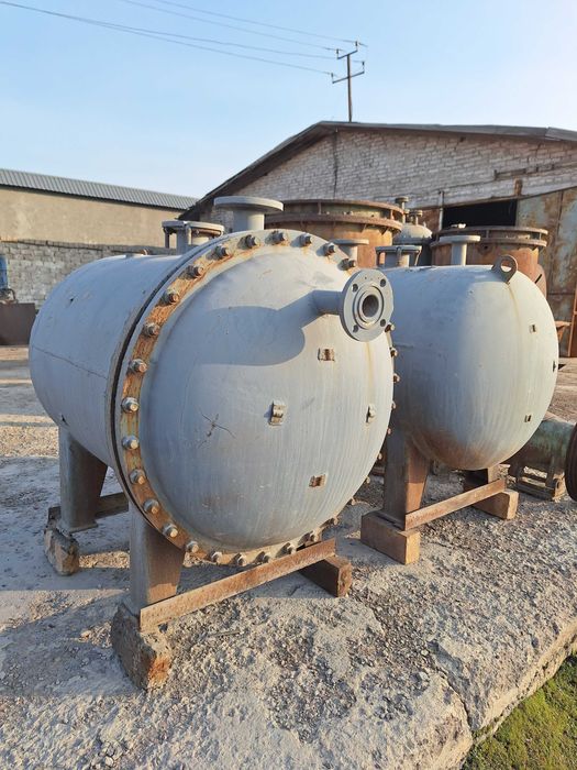 Продается 5 химические резервуары