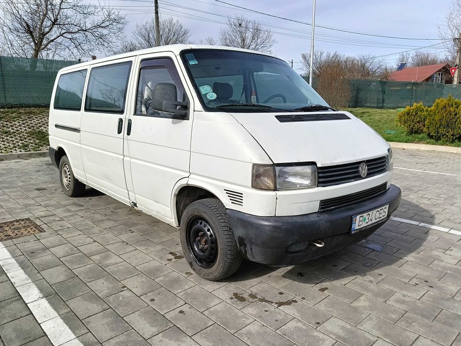 volkswagen transporter modelu lung 8+1 cu aer conditonat  duba buna