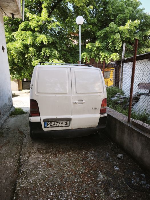 Продавам бус Мерцедес вито