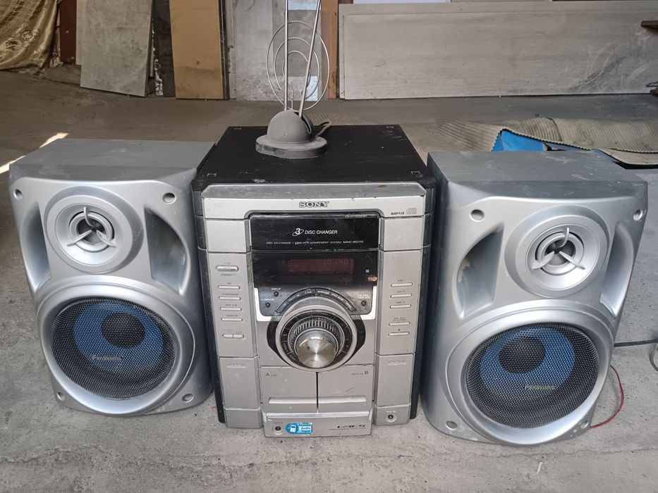 Музыкальный центр