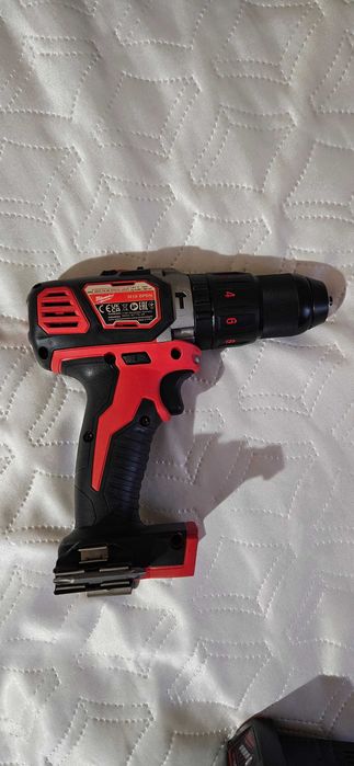 Milwaukee НОВ Комплект Ударен Винтоверт и Гайковерт M18 BPP2Q-402C