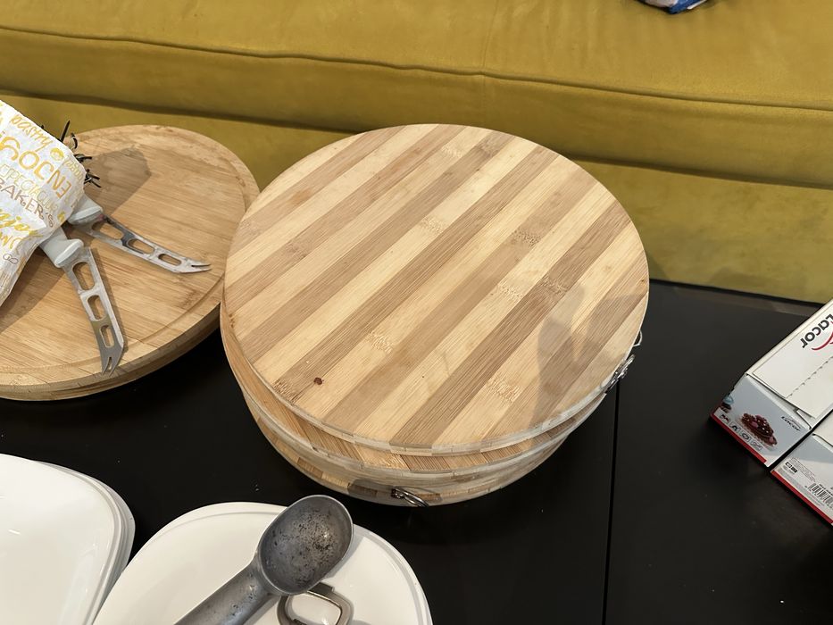 Чинии и аксесоари за кухня