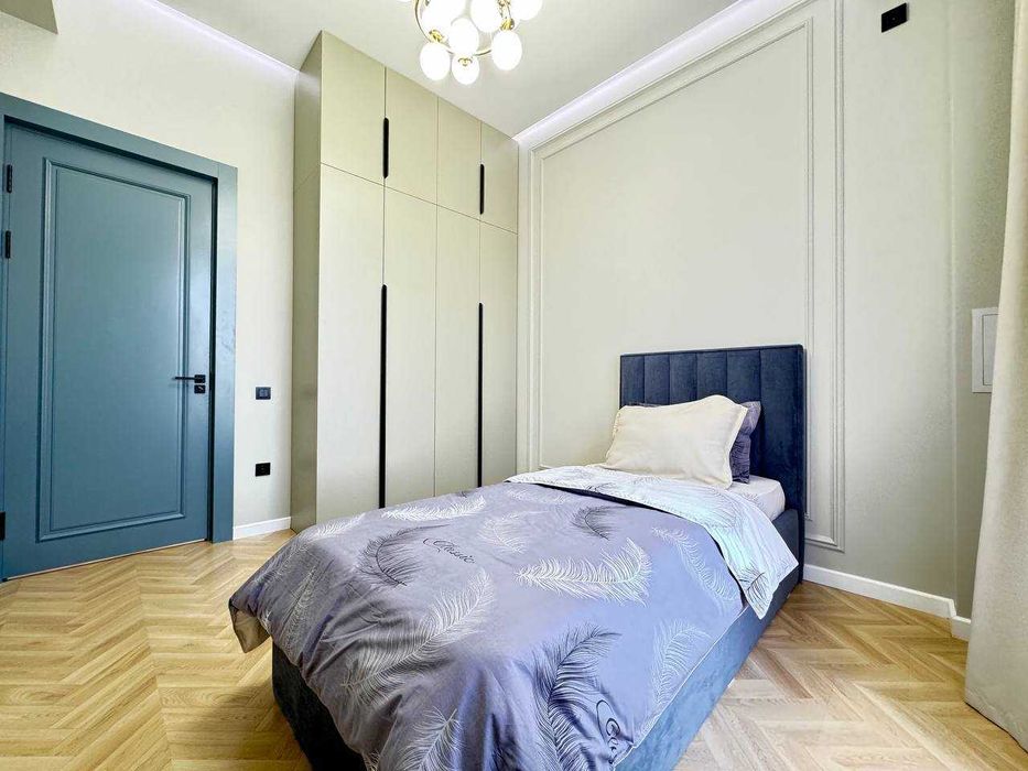 Сдам СРОЧНО  светлую 3х ком кв-ру 8/8 ор-р IT Park в ЖК Edison Р6