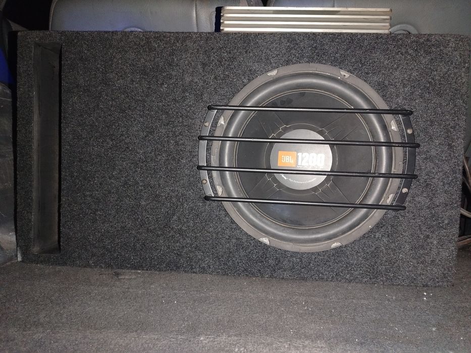 Продам Сабвуфер в машину