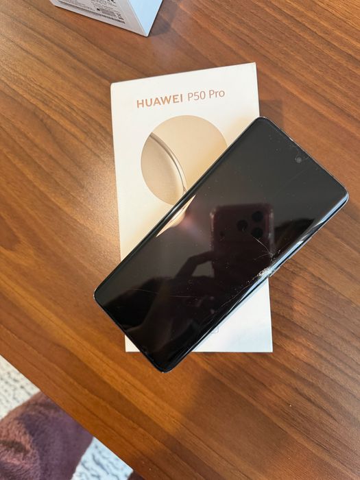 Два телефона марка Huawei