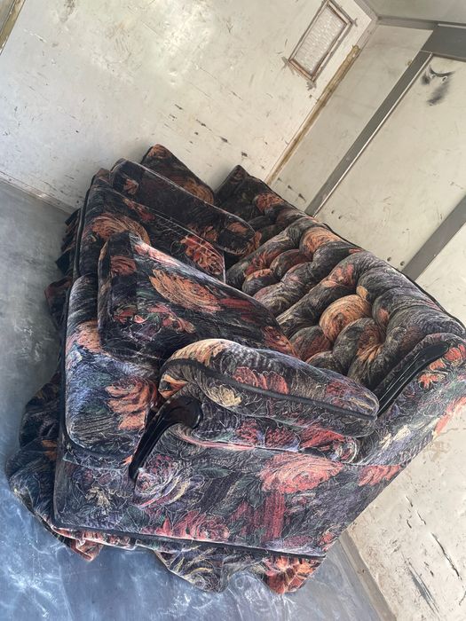 Kresla 2ta va 1ta kota kresla