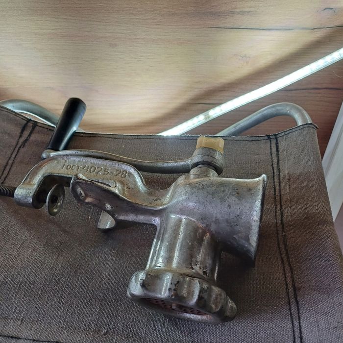 Руска чугунена мелачка