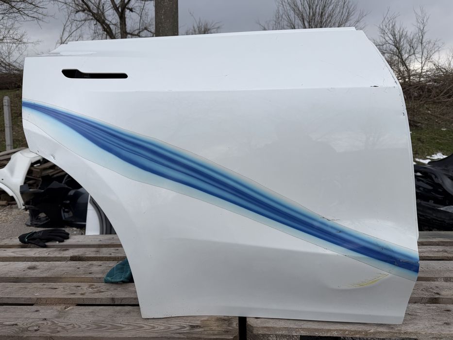 Врата Tesla Model Y