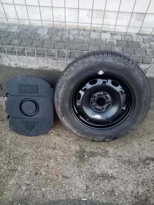 Vand roata de rezerva