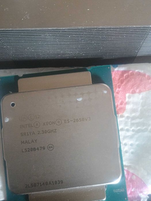 Intel xeon E5-2609 и E5-2650V3 процесори