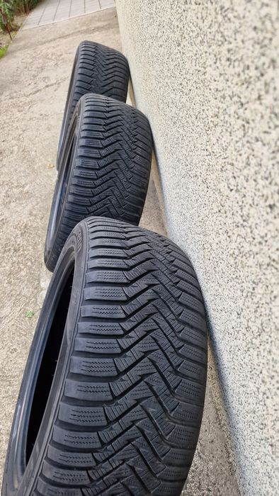 Зимни гими Laufenn 225/50/17