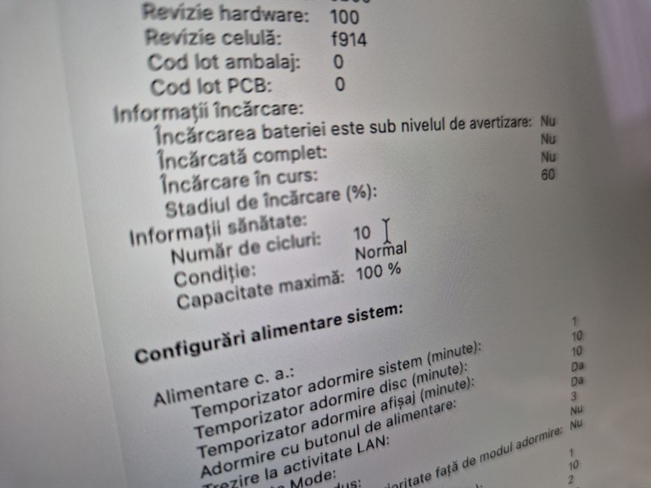 Macbook Air M3 2024 13.6' 10 incarcari