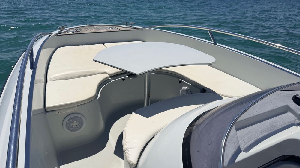 Продавам лодка Clear Libra Open 750