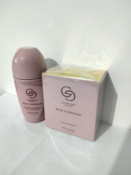 Set Miss Giordani Oriflame (apă de parfum + roll-on)