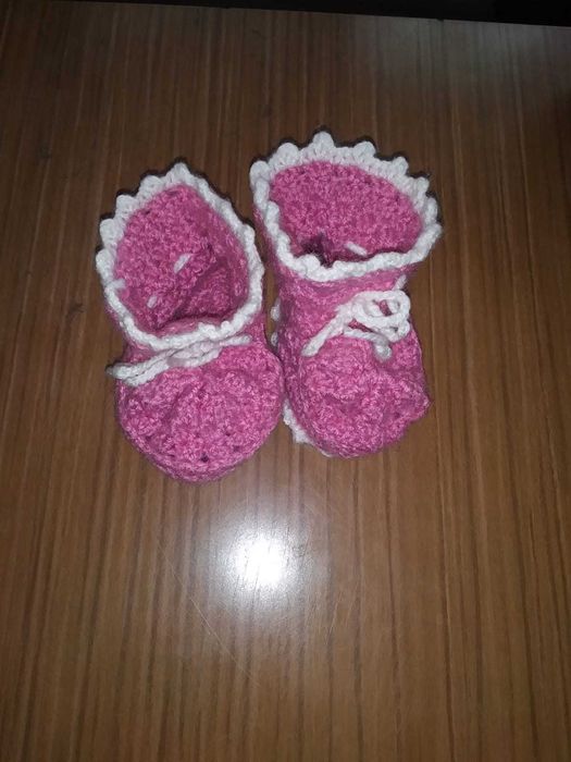 Botosei crosetati pentru bebelusi