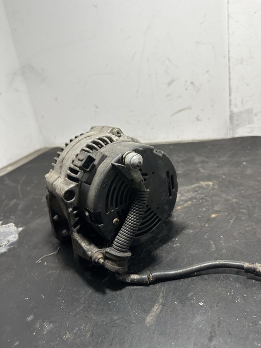 Alternator Volkswagen VW Transporter T4 2.5 TDI ACV AXL AXG AHY 102cp 151 cp 074903025J / 0124515013
