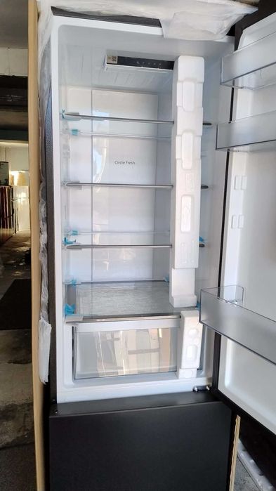 Комбиниран Хладилник с фризер Candy-Кенди 182.5 см 279 л No Frost