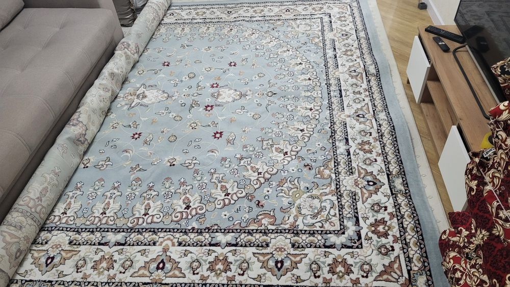 Продаётся кавёр, кілем