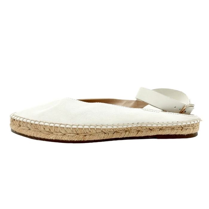 Бели обувки Stuart Weitzman